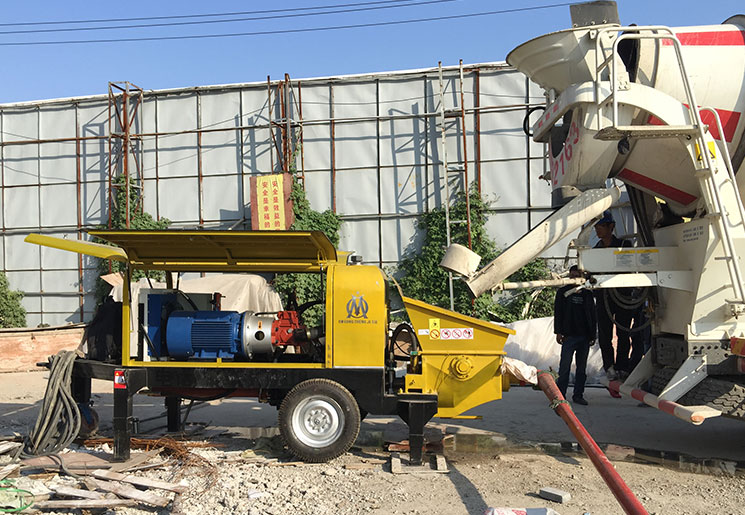 細石混凝土泵施工案例：中天建設項目施工現場