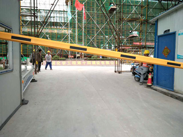 7月11日無錫二次構造柱泵合作中國化學工程第14建南京同仁堂項目