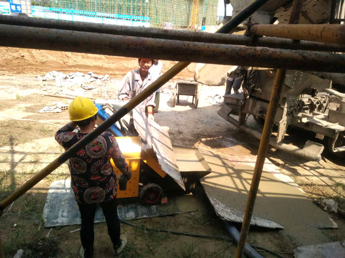 建筑工地構造柱輸送泵