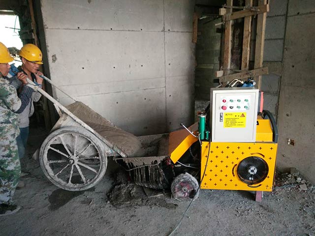 二次構造柱泵施工現場