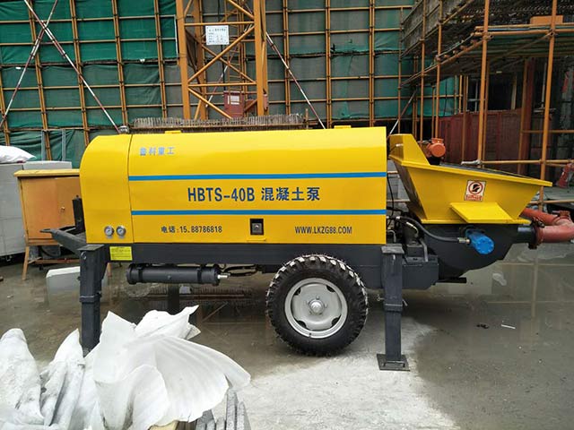 細石混凝土泵施工現場