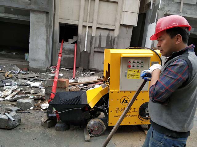 二次結(jié)構(gòu)泵施工現(xiàn)場