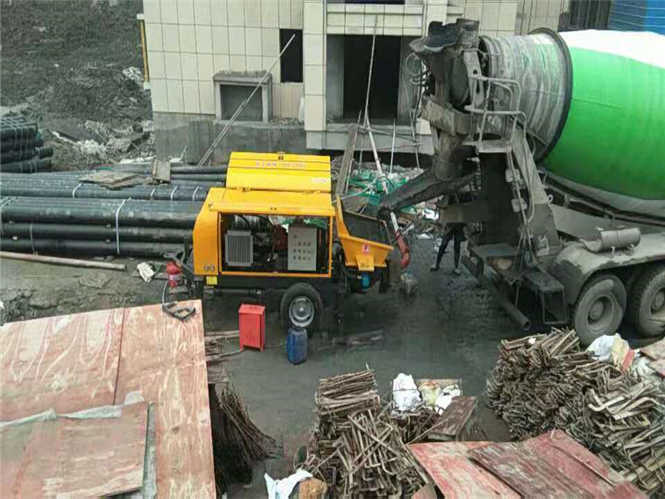 25細石混凝土泵合作中建八局合肥離子醫學中心項目