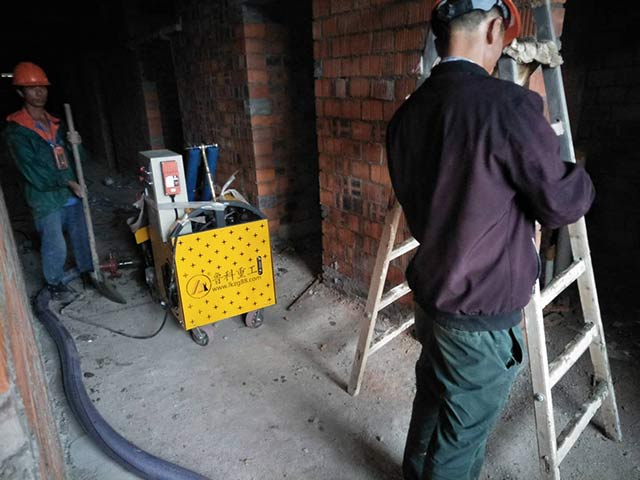 二次構造柱泵上料機