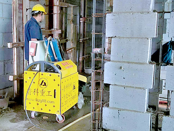 液壓二次構造柱泵合作海通建設農民復建小區項目