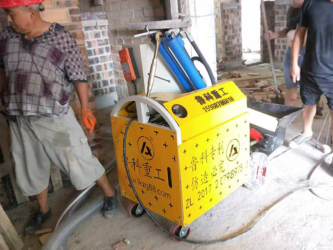 澆注二次結構的混凝土輸送泵合作中航天建設利辛皖新文化廣場工程