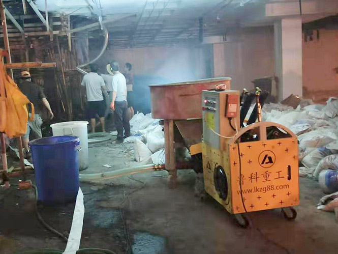 二次構造柱混凝土澆筑泵合作華地建筑萬科生態城地下室柱子加固項目